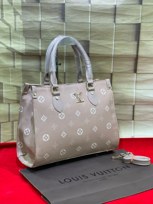Beautiful Addiction is here...!!!💁🏻‍♀️Introducing New Model Of Hand Bag 👜 ... Adding Values ✨ to your Life Style... 😍Crafted by *-Louis Vuitton-* .Detachable and Adjustable Belt... So use it as a Shoulder Bag or a Sling Bag  - Magenta / Fuchsia, 13/10