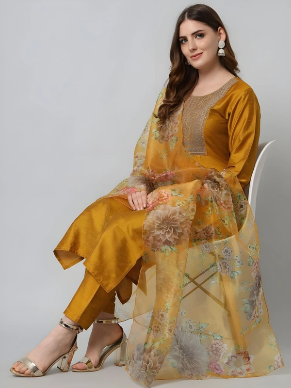 99 Fashion Bazaar Kurta Set in Silk Blend Fabric with Printed Dupatta. - Web Orange, M