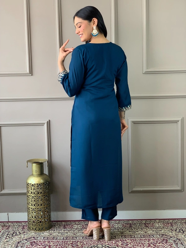 99 Fashion Bazaar Straight Kurti Set with Dupatta in Viscose Chanderi Fabric with Embroidery.  - Jacksons Purple, S