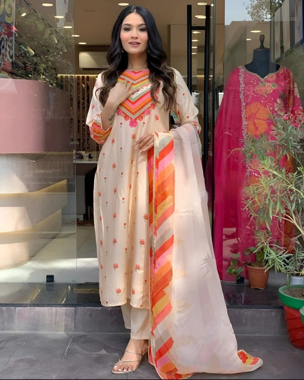 99 Fashion Bazaar Kurti Set with Dupatta in Crepe Fabric in Hand Embroidery - Zombie, XXL