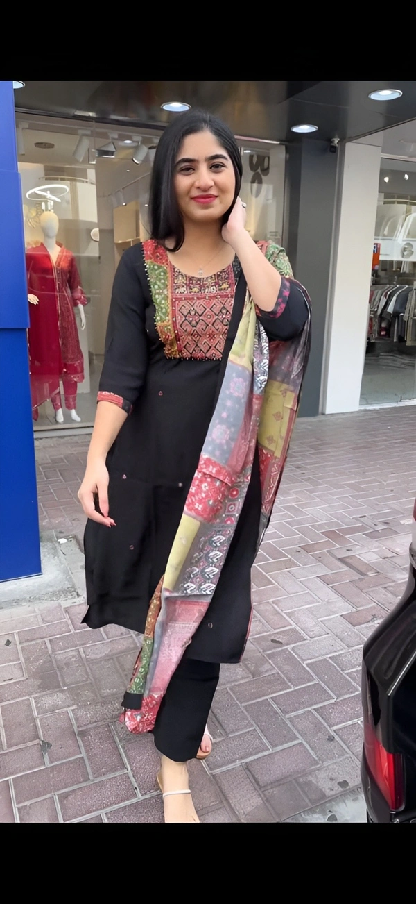 99 Fashion Bazaar Heavy Chinon Fabric Kurti Set with Printed Lace Dupatta - Black, M