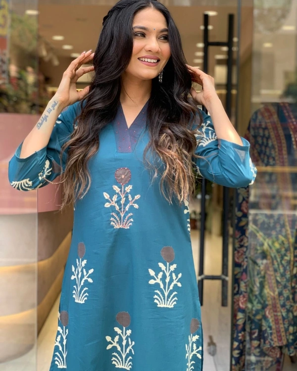 99 Fashion Bazaar Floral Printed Straight Pure Cotton Kurta with Trousers & Dupatta - Dodger Blue, L