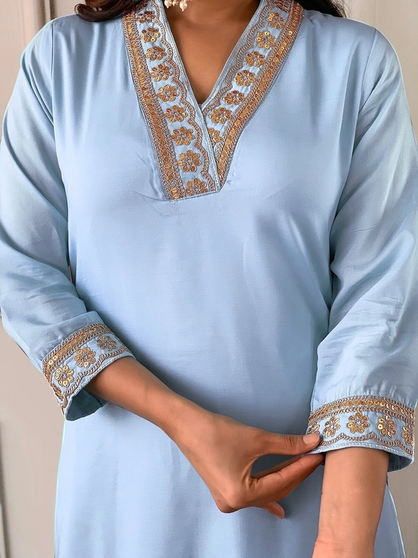 99 Fashion Bazaar Women Embroidered Viscose Silk Blend kurta Pant Dupatta set - Bright Turquoise, L