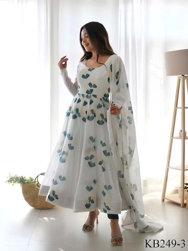 99 Fashion Bazaar Flaired Gown Set with Dupatta in Georgette Fabric - Japanese Laurel, S