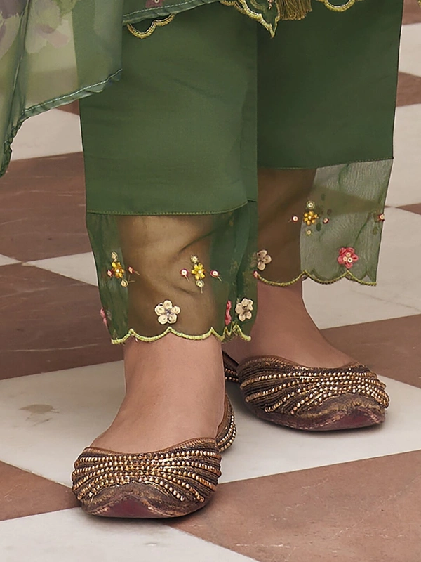 99 Fashion Bazaar Straight Kurti Set in Maslin with Embroidery Neck Yoke and Printed Dupatta.  - Killarney, S