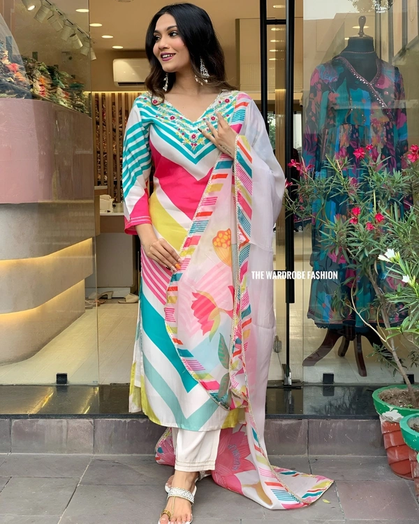 99 Fashion Bazaar Heavy Chinon Fabric Kurti Set with Printed Lace Dupatta - Water Leaf, L