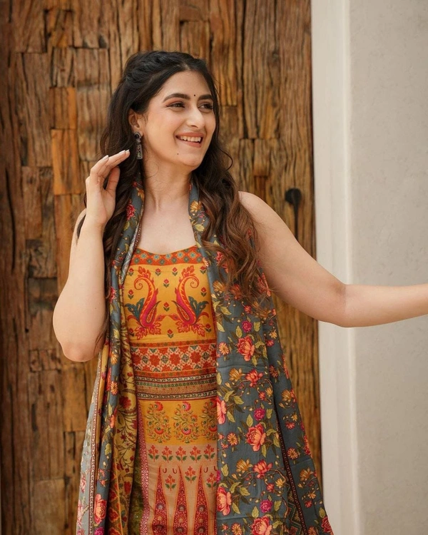 99 Fashion Bazaar Kurti Set with Dupatta In Viscose Chanderi Fabric and Dupatta - Web Orange, M