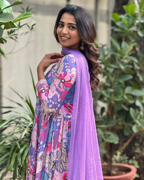 99 Fashion Bazaar  Alia Cut Kurti Set in Muslin Printed Fabric with Dupatta.  - Light Orchid, XL