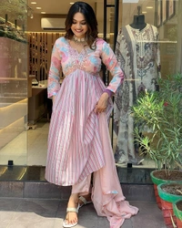 99 Fashion Bazaar Aliya Cut Kurti Set in Viscose Maslin  Fabric with Nazmin Dupatta.  - Beauty Bush, M
