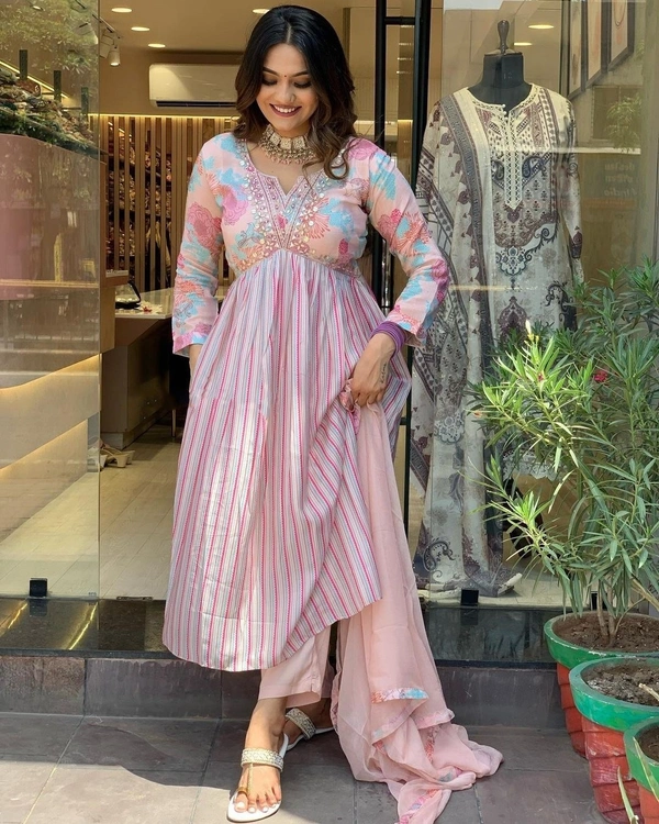 99 Fashion Bazaar Aliya Cut Kurti Set in Viscose Maslin  Fabric with Nazmin Dupatta.  - Beauty Bush, M
