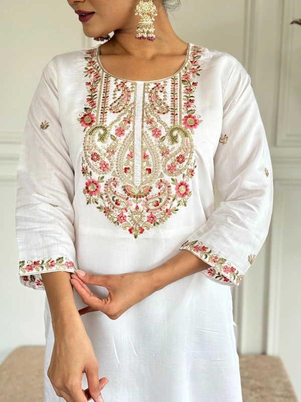 99 Fashion Bazaar Straight Kurti Emboridery Set in Viscose Chanderi Fabric with Printed Dupatta.  - Carissma, M
