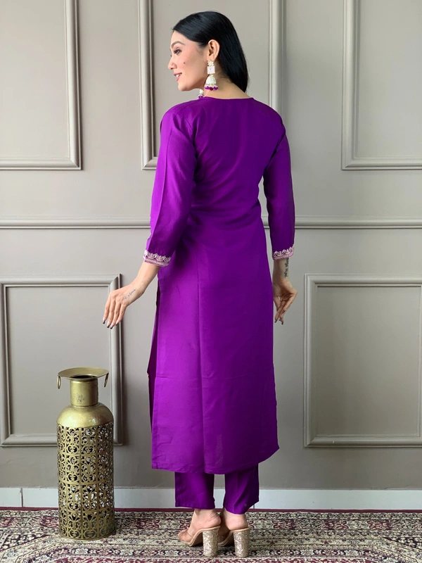 99 Fashion Bazaar Straight Kurti Set in Viscose Chanderi with Embroidery Neck Yoke and Dupatta. - Finn, XL