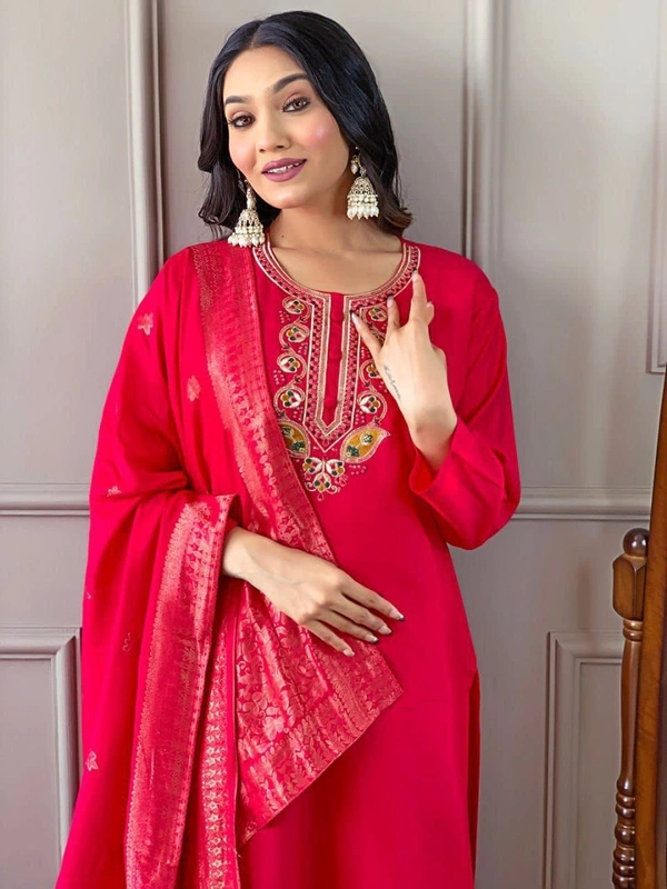 99 Fashion Bazaar Kurti Set with Dupatta Embroidery and Handwork Details In Heavy Silk and Jacquard Dupatta - Red, L