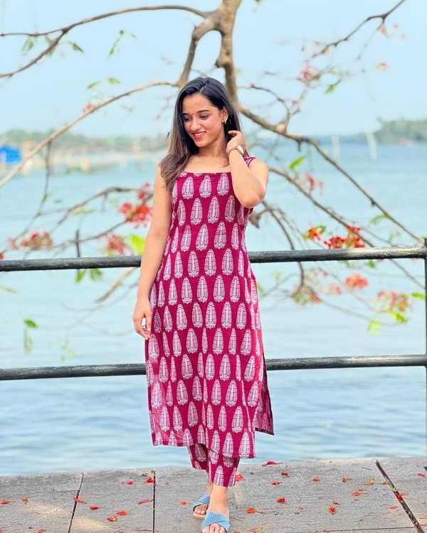 99 Fashion Bazaar Kurti Set in Cotton Printed Fabric - Tabasco, L