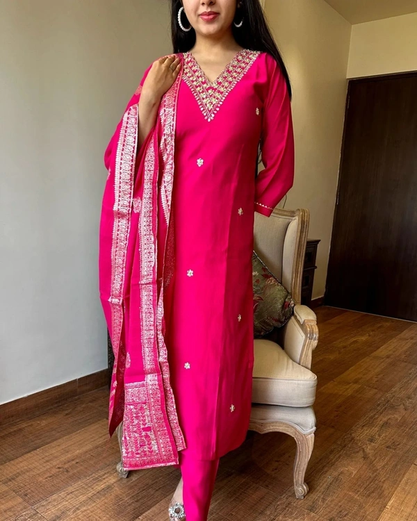 99 Fashion Bazaar Wedding Straight Kurti Set in Silk Chanderi Fabric with Jacquard Dupatta.  - Bright Red, L
