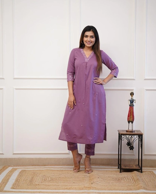 99 Fashion Bazaar Straight Kurti Set in Rayon Slub with Embroidery Neck Yoke.  - London Hue, M
