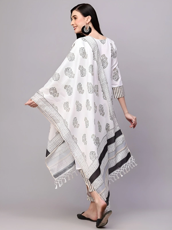99 Fashion Bazaar  Kurta Set with Dupatta in Pure Soft Cotton Fabric  - Mercury, L