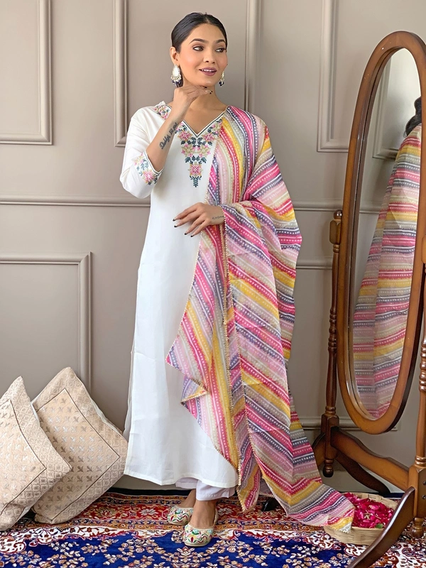 99 Fashion Bazaar Wedding Emboridery Kurti Set in Heavy Viscose Fabric with Printed Dupatta.  - White, L