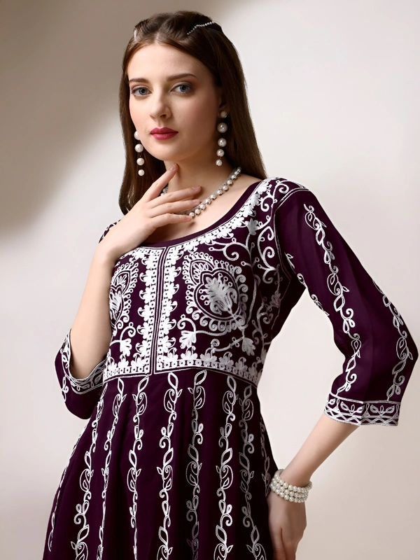 99 Fashion Bazaar Women's Chikankari Kurta with Dupatta Set - Mardi Gras, M