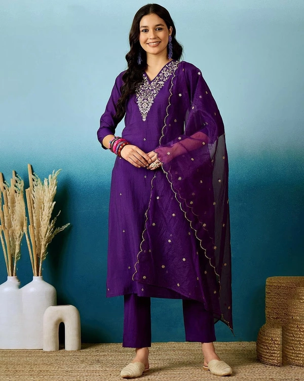 99 Fashion Bazaar Straight Kurti Set in Viscose Chanderi with Embroidery Neck Yoke and Dupatta. - Loulou, XL