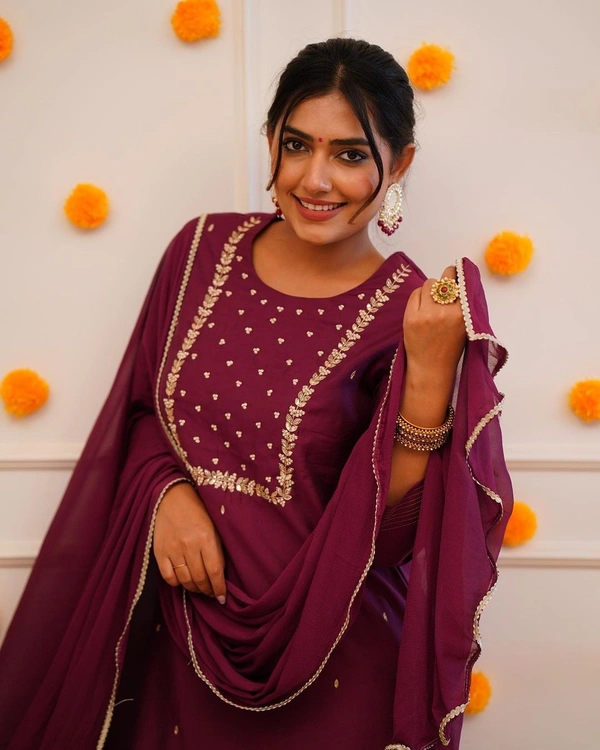 99 Fashion Bazaar Straight Kurti Set in Rayon Slub with Embroidery Neck Yoke and Dupatta.  - Falu Red, XL