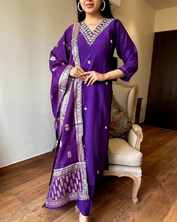 99 Fashion Bazaar Wedding Straight Kurti Set in Silk Chanderi Fabric with Jacquard Dupatta.  - Cherry Pie, XL