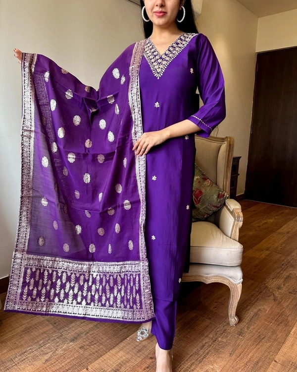 99 Fashion Bazaar Wedding Straight Kurti Set in Silk Chanderi Fabric with Jacquard Dupatta.  - Cherry Pie, M