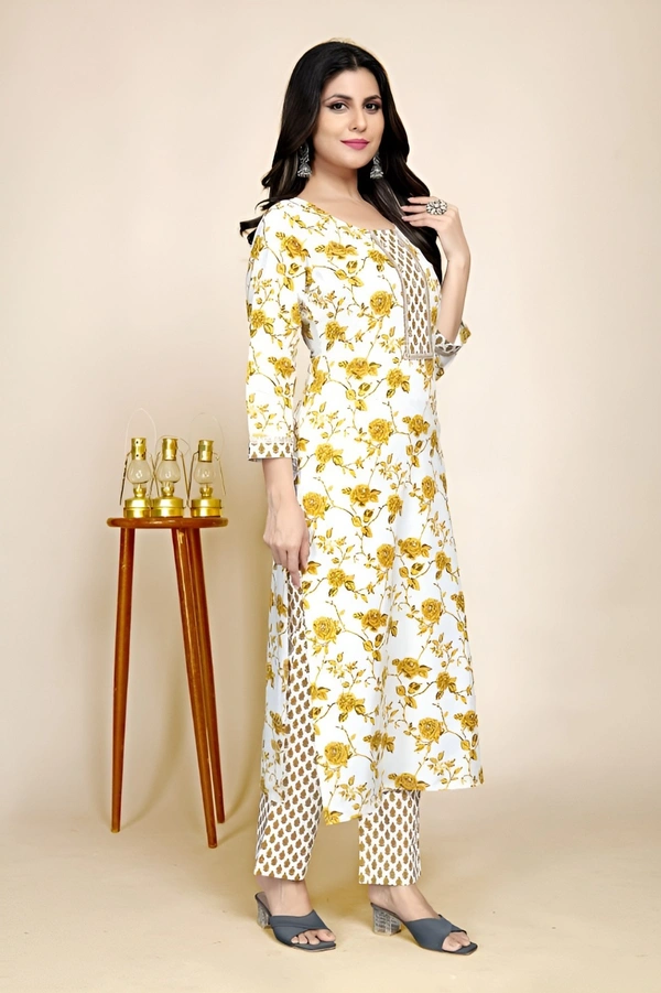 99 Fashion Bazaar Kurta Set in 100% Cotton Digital Printed Fabric  - Gamboge, M