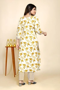 99 Fashion Bazaar Kurta Set in 100% Cotton Digital Printed Fabric  - Gamboge, M