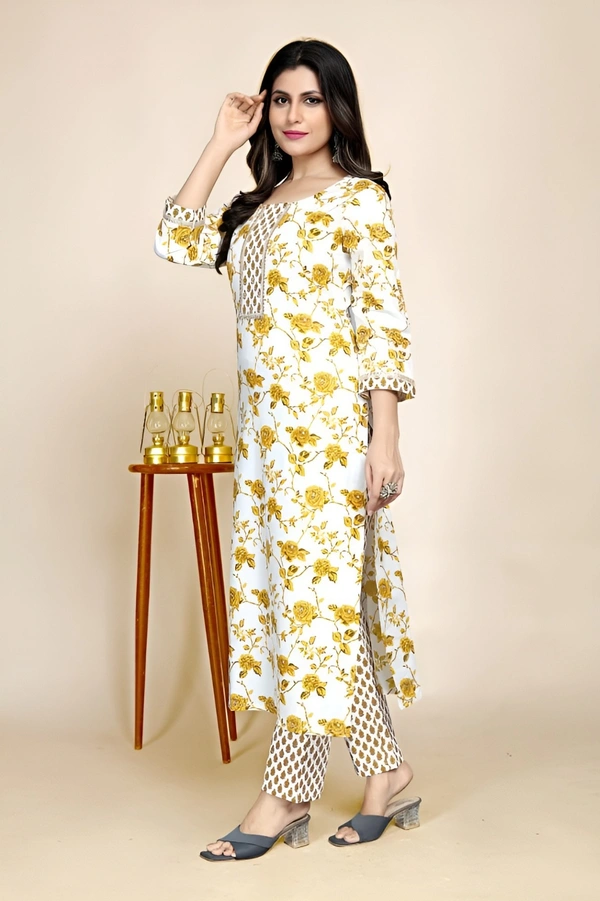 99 Fashion Bazaar Kurta Set in 100% Cotton Digital Printed Fabric  - Gamboge, M