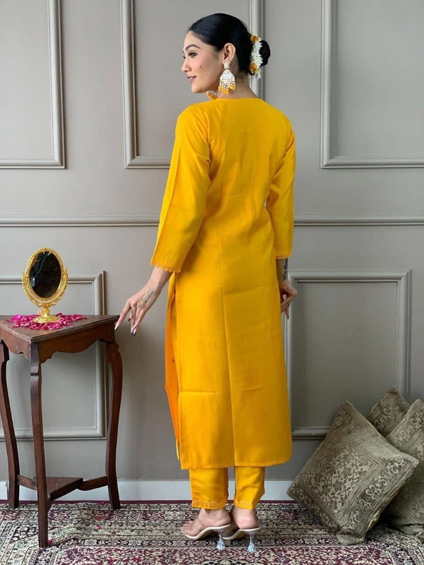 99 Fashion Bazaar Kurti Set with Dupatta Embroidery and Details In Viscose Chanderi Fabric and Dupatta - Barberry, XXL