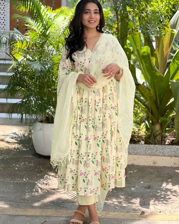 99 Fashion Bazaar Flair Kurti With Bottom And Kotta Checks Dupatta - Olive Green, M