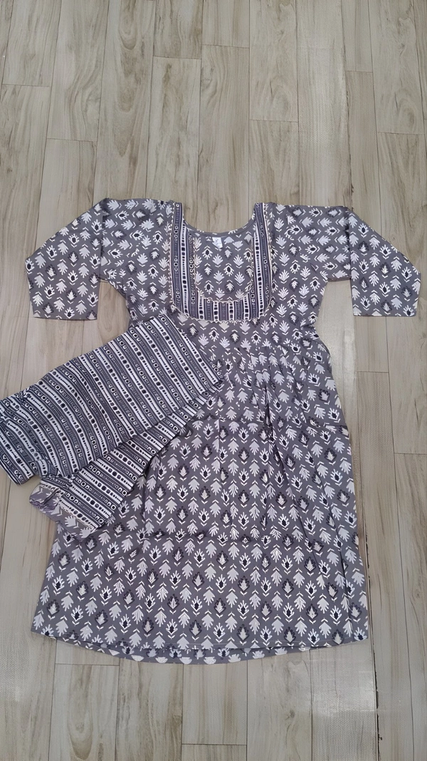 99 Fashion Bazaar Stright Kurti Set in Cotton Fabric  - Gray, XL