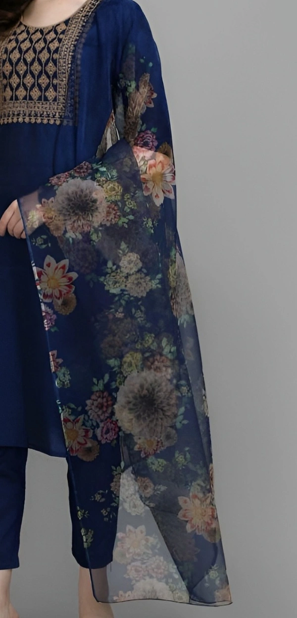 99 Fashion Bazaar Kurta Set in Silk Blend Fabric with Printed Dupatta. - Royal Blue, L
