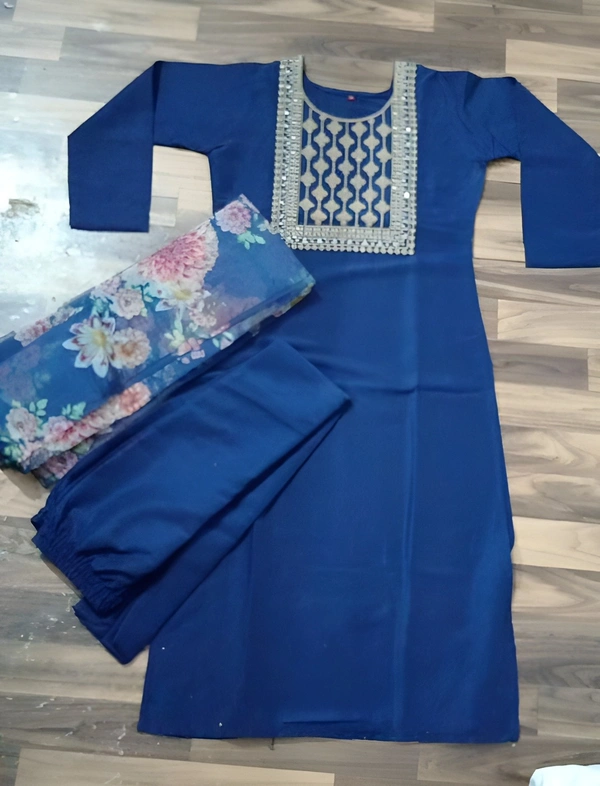 99 Fashion Bazaar Kurta Set in Silk Blend Fabric with Printed Dupatta. - Royal Blue, L