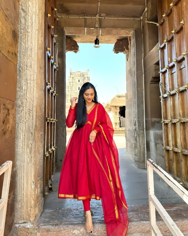 99 Fashion Bazaar Aliya Cut Anarkali Gown With Dupatta in Zari Border - Red, L