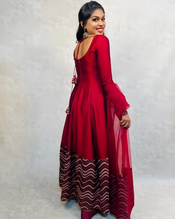99 Fashion Bazaar Anarkali Gown with Dupatta Specially For Festive Wear - Guardsman Red, M