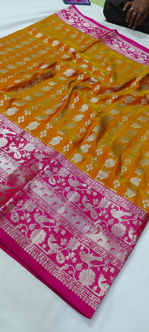 Venkatagiri Handlooms 004-Venkatagiri Handloom Pure Pattu Saree - Free, Electric Violet