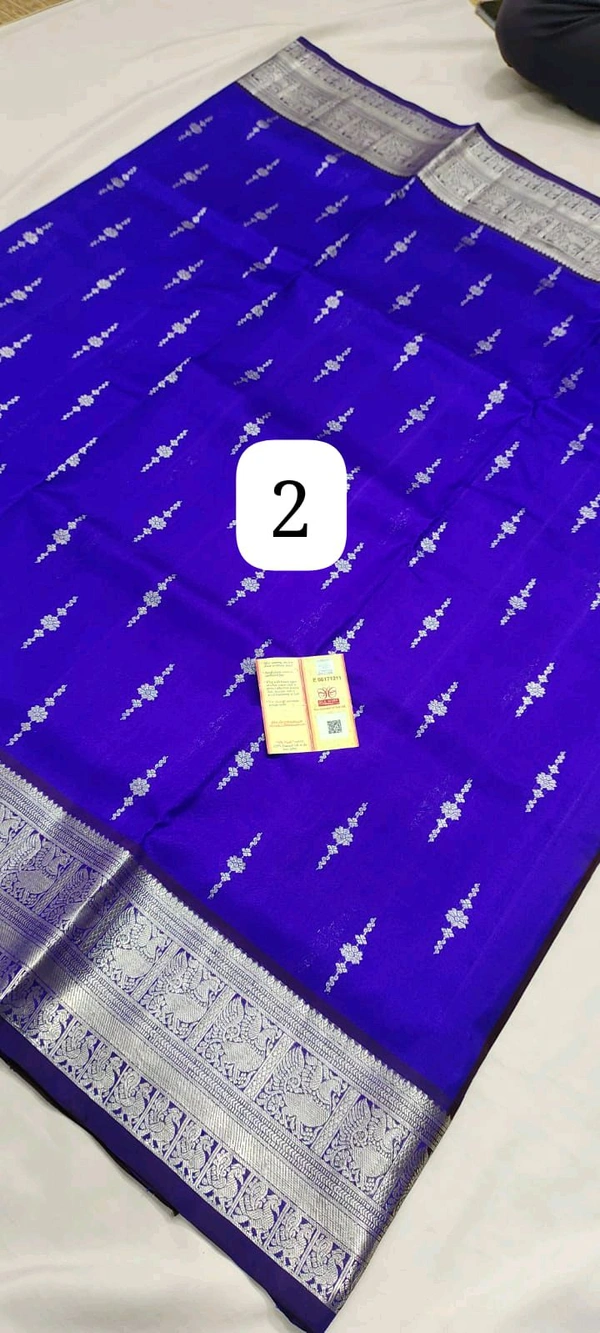 02 -  Venkatagiri Handloom Pure Small Border Pattu Saree