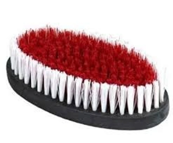 Cloth cleaning brush