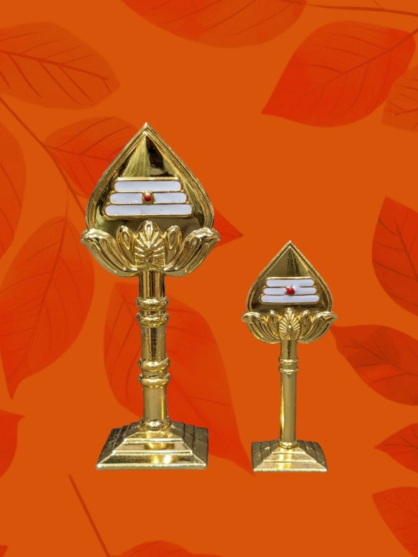 Lord Murugan Vel with Stand is made of high quality Metal (COMBO OFFER)