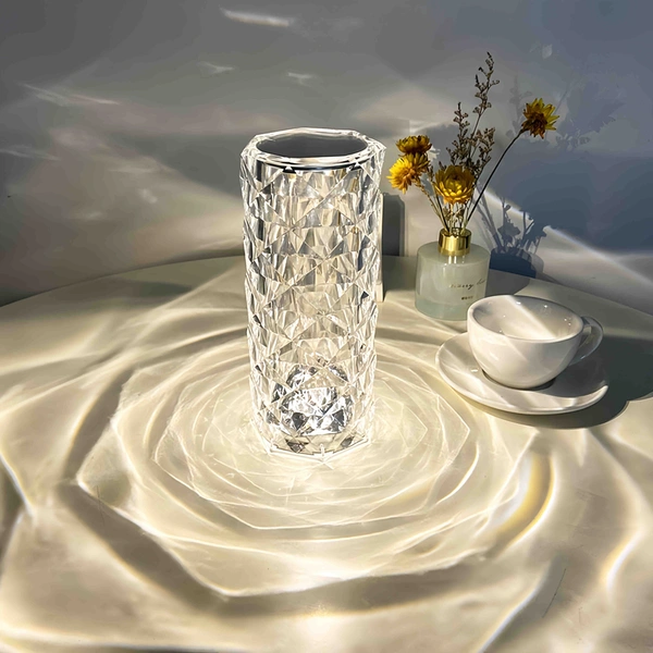 Beautiful Diamond Crystals Table Lamp