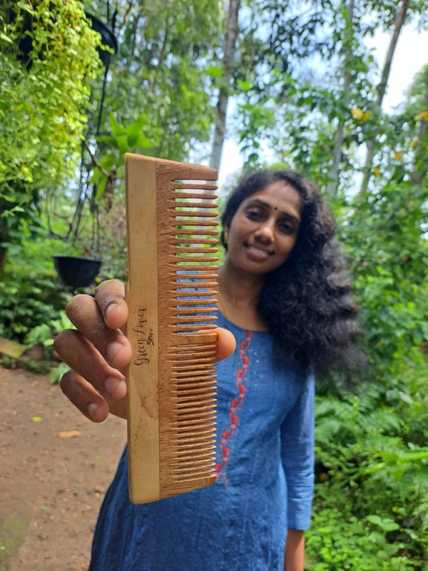 100% Pure Oil Treated Neem Wooden Dual Side Comb From Kerala 