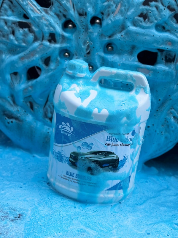 Uniwax Blue Foam Shampoo produces a thick, stable foam for superior cleaning. - 20 liter, Blue