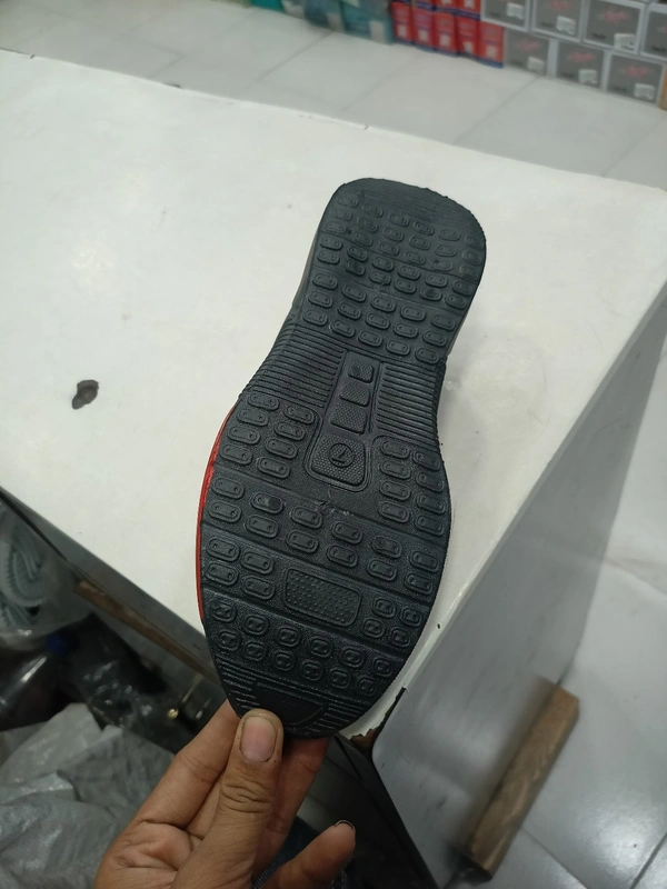 kicker 53 - Black, 8