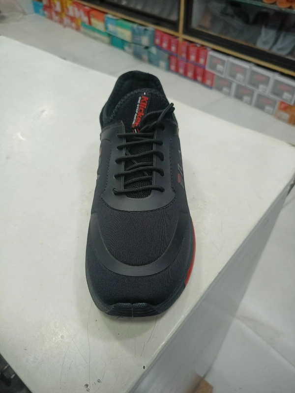 kicker 53 - Black, 9