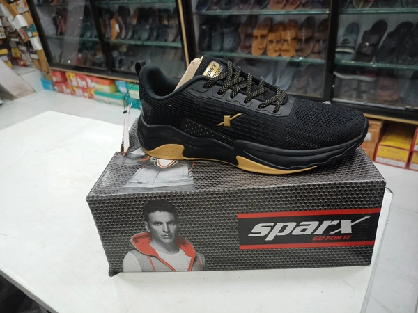 SPARX BLACK GOLD - Black, 7