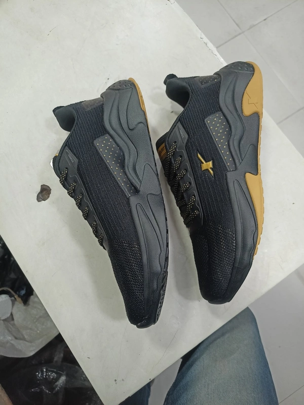 SPARX BLACK GOLD - Black, 7