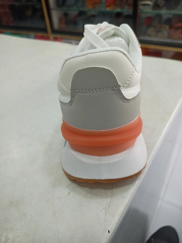 Magnet 22 - White, 7