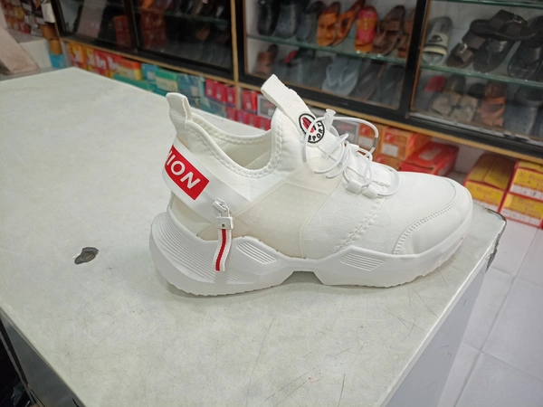 Maganett 33 - White, 8